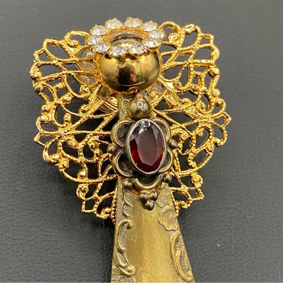 Artisan Heavenly Angel Pin Made of Vintage Spoon and Real Garnet Centre - Picture 5 of 13